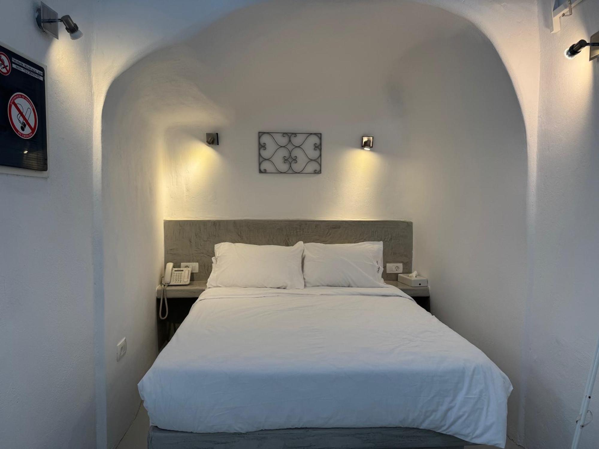 Theodora Suites (Adults Only) Oía Exterior foto